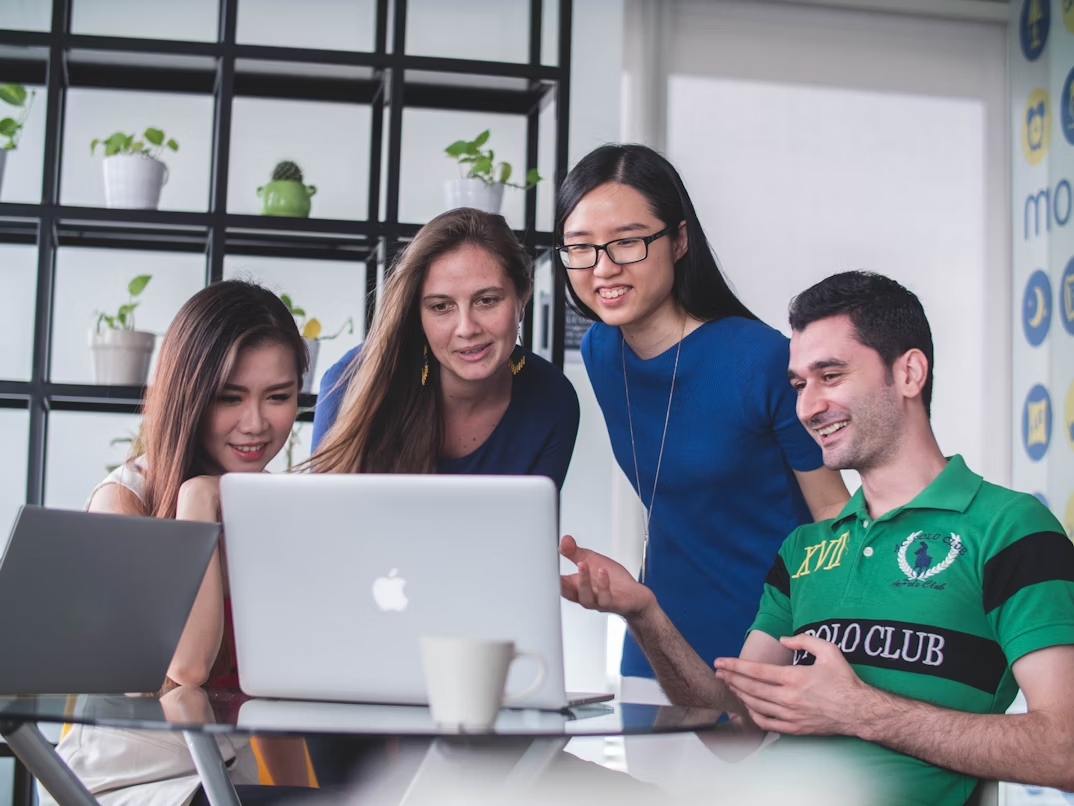 DigitalEconomyHub Project Portfolio - Digital Case Studies and Client Success
